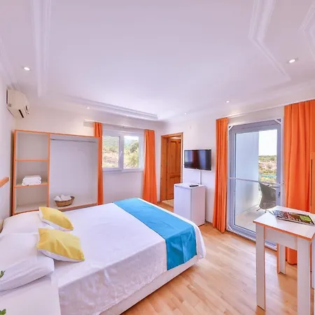 Lacitrus And Hotel 3*